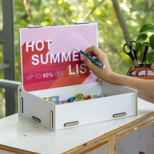 Counter display with header board | DIN A4