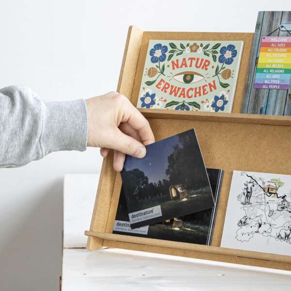 Postcard stand | 6 - 8 postcards