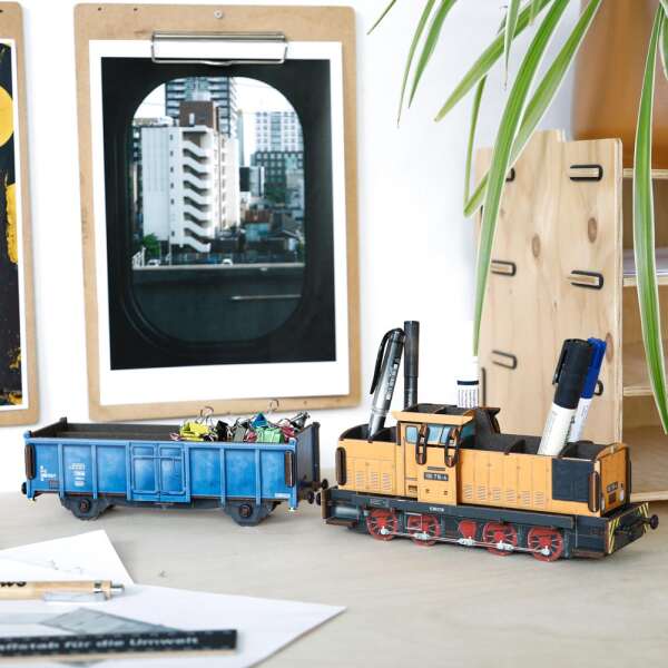 Stiftebox Diesellok V60 Goldbroiler