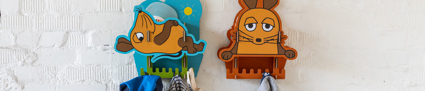 Kindergarderoben mit Ablage