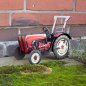 Preview: Trecker Porsche als Stiftebox draußen