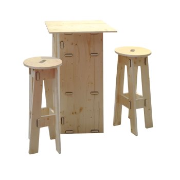 Messetisch mit Barhockern