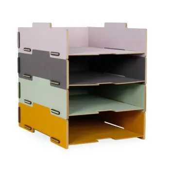 Verschiedenfarbige Briefablagen im Set