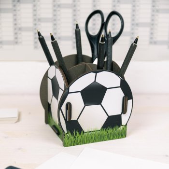 Fußball Stiftebox gefüllt mit Stiften