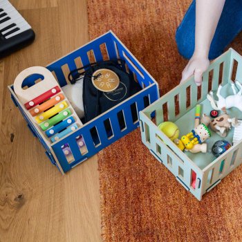 Spielzeug aufbewahren mit Sichtlöchern
