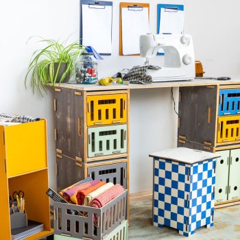 Preview: Werkbox Schreibtisch mit bunten Aufbewahrungskörben