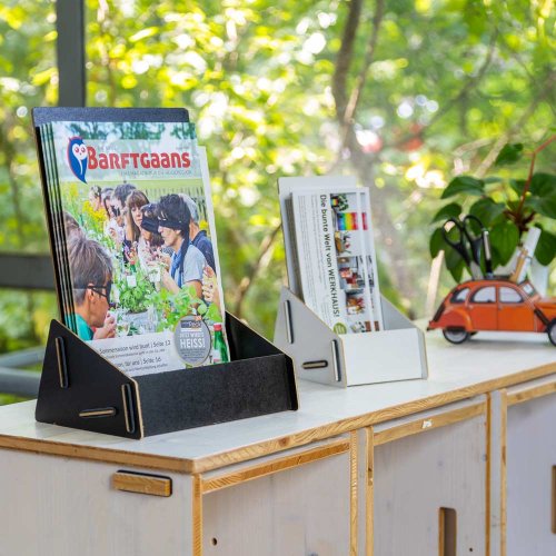 Prospektständer A4 mit Prospektständer DIN lang