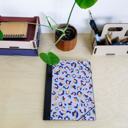 Mappe mit Leo-Print