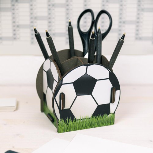 Fußball Stiftebox gefüllt mit Stiften