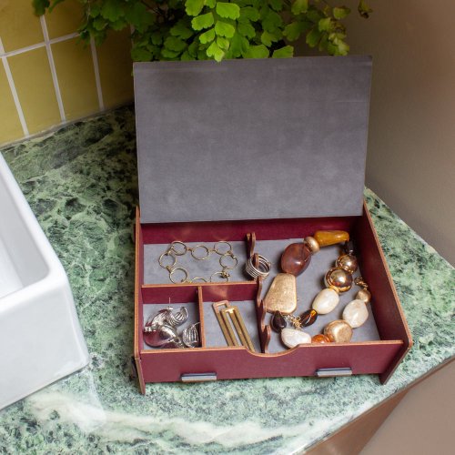 Schmuckkasten mit weichem Velours