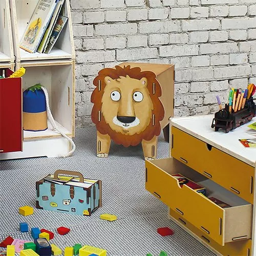 Vierbeiner Hocker Löwe für Stauraum im Kinderzimmer | WERKHAUS