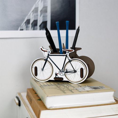 Stiftebox Fahrrad Speed Bike auf Büchern