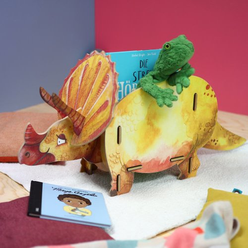 Dino Spielzeugkiste im Kinderzimmer