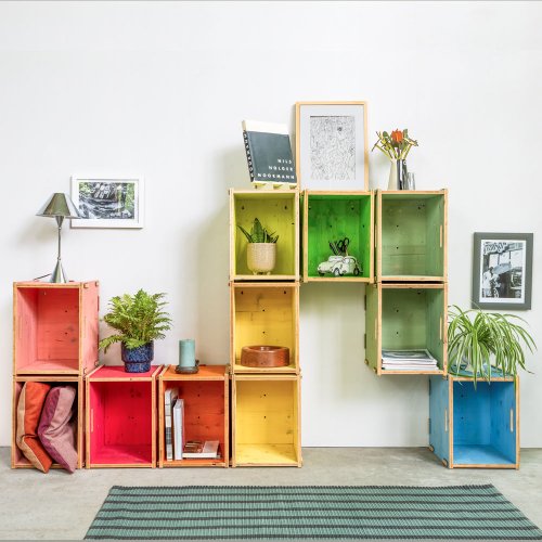 Buntes Werkboxregal als Baukasten