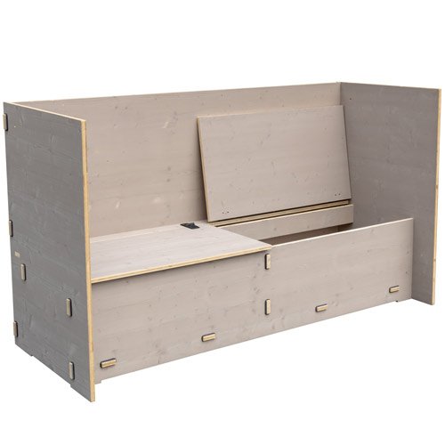 Holzbank mit Stauraum