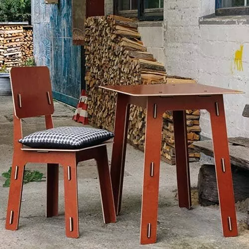 Kleiner Holztisch für den Balkon | WERKHAUS Onlineshop